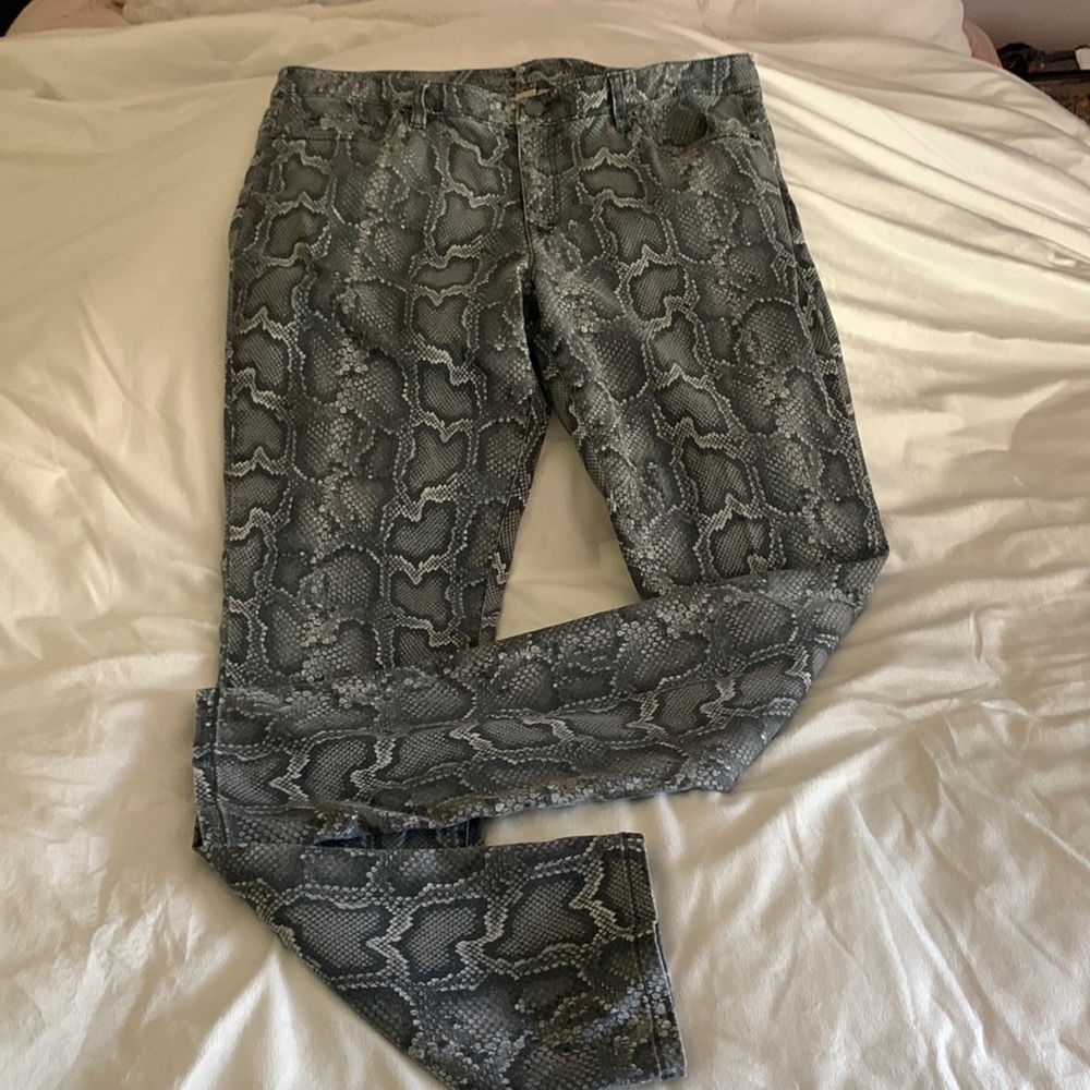 Michael Kors Gray Snakeskin Size 12 Jeans